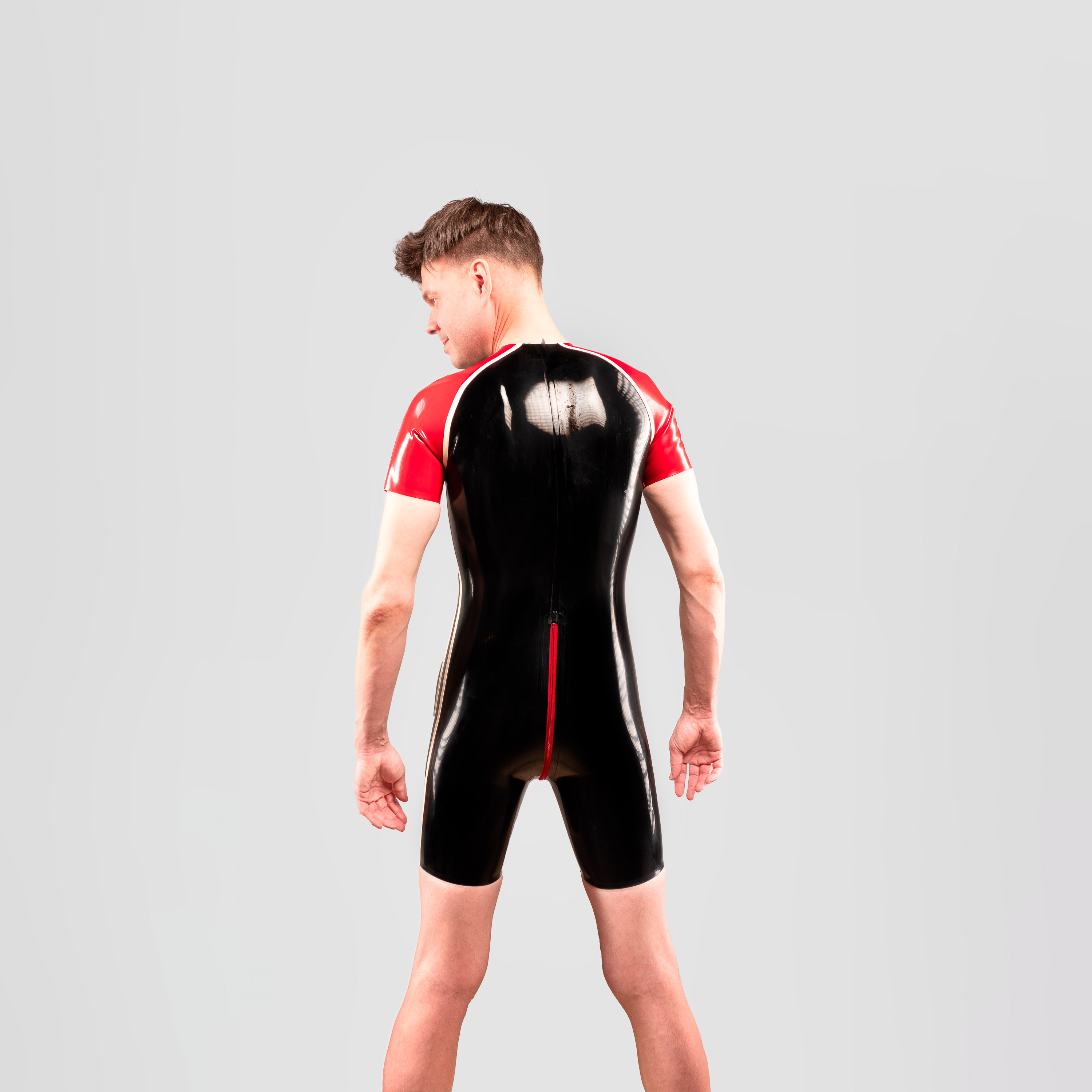 Shortanzug Raglan dg RV Schwarz Rot