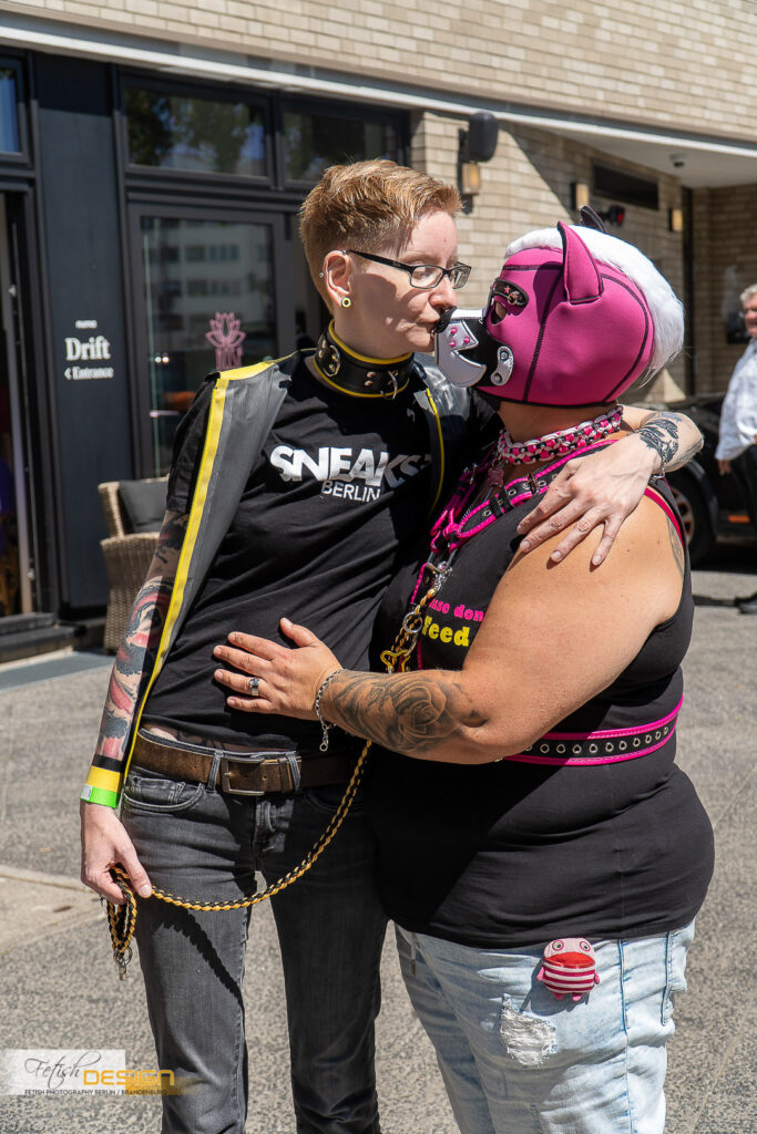 fetish-design-berlin_CSD-Puppy-Brunch-2022-07-24 (10 von 98)