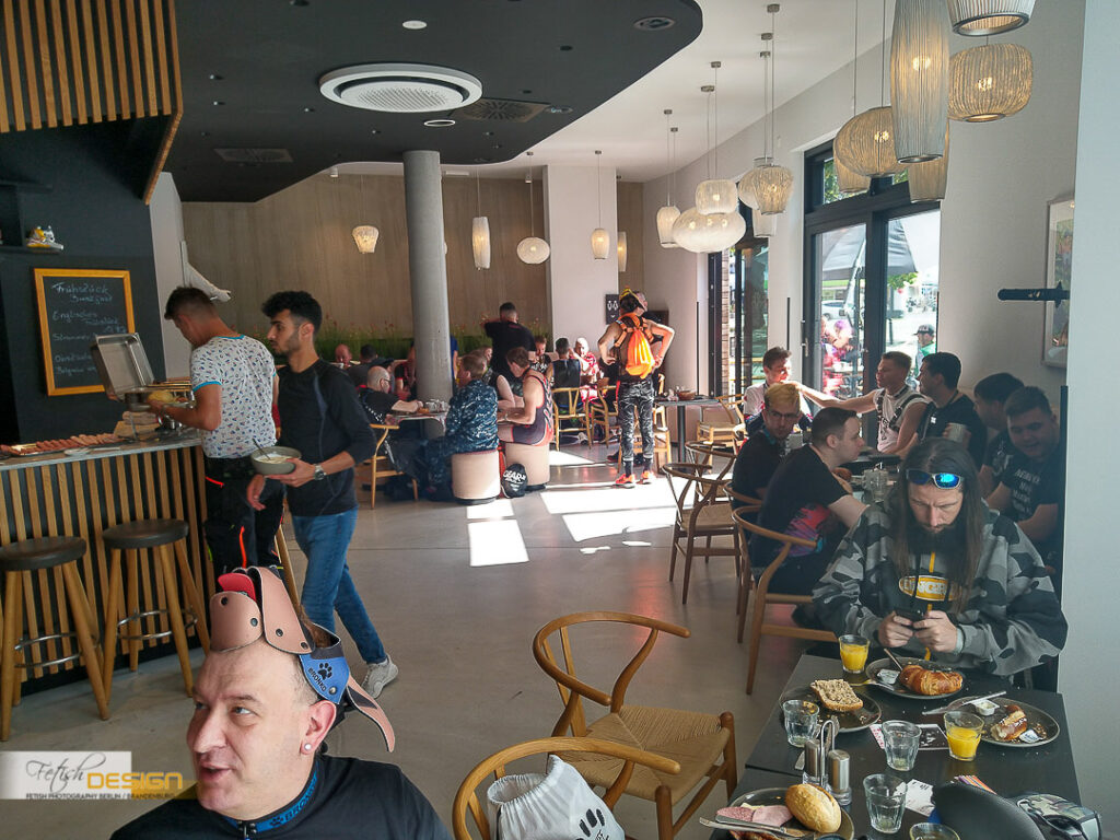 fetish-design-berlin_PuppyBrunch-2022-09-10 (088 von 140)