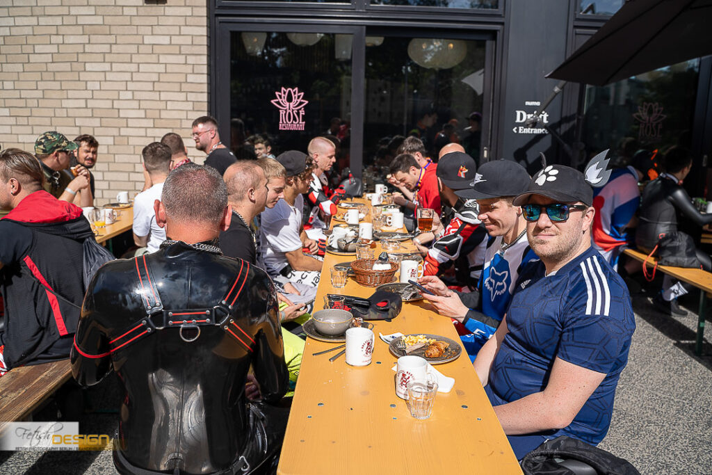 fetish-design-berlin_PuppyBrunch-2022-09-10 (101 von 140)