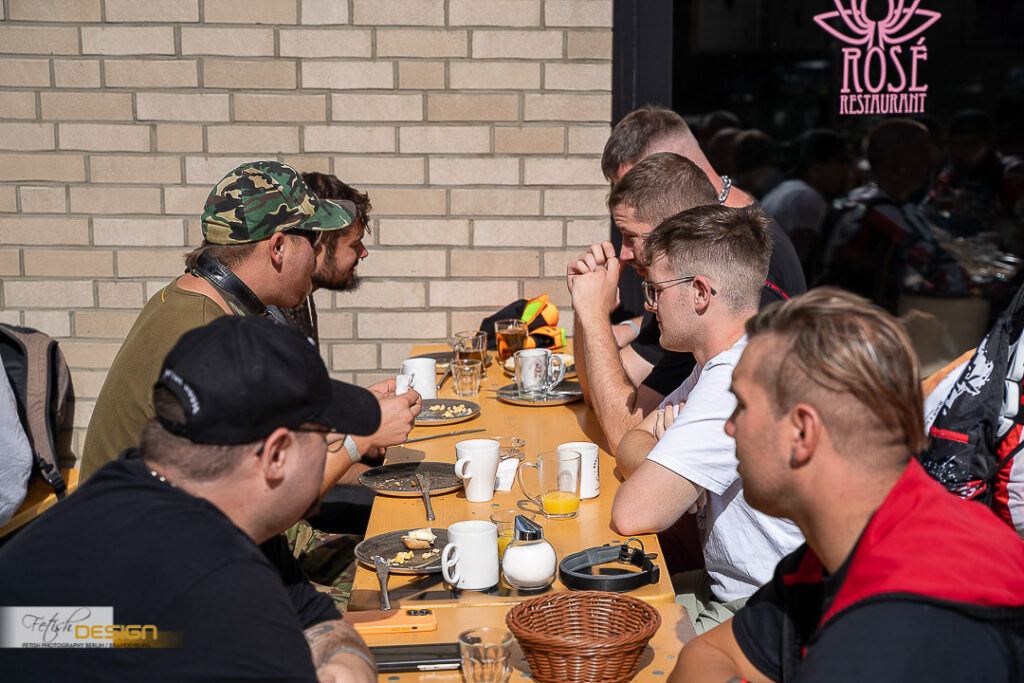fetish-design-berlin_PuppyBrunch-2022-09-10 (102 von 140)